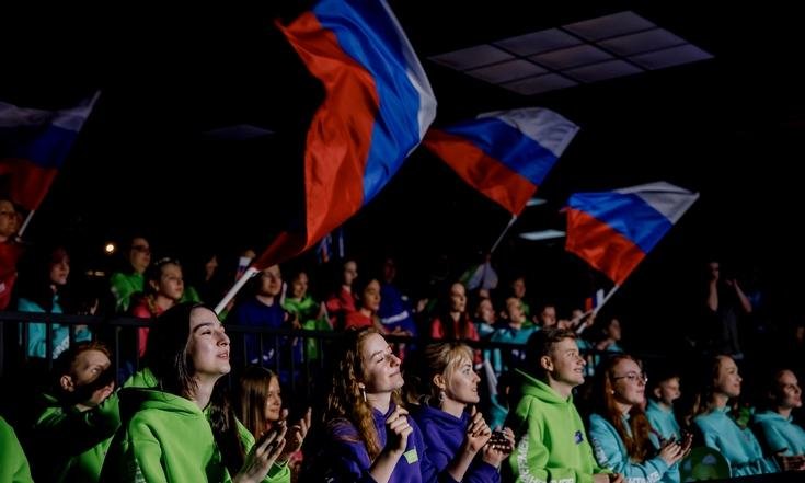 Владимир Якушев пригласил школьников и студентов поучаствовать в конкурсе «Большая перемена»