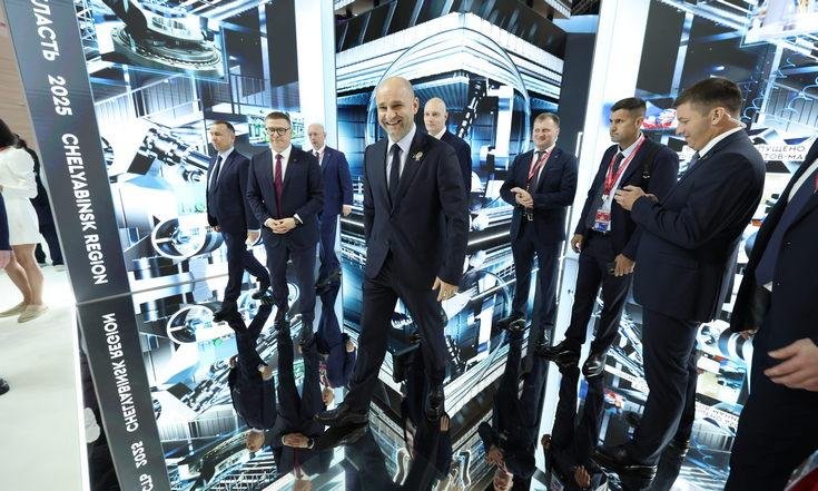 Артём Жога работает на ПМЭФ-2025