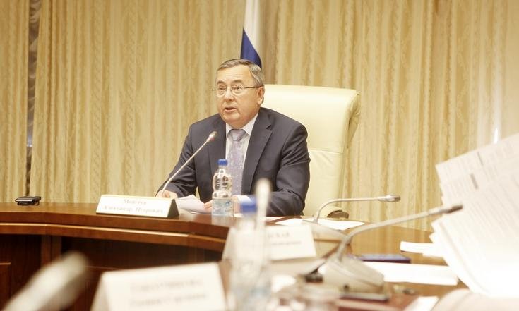 А.Моисеев провел окружное совещание с участием руководителей органов государственной власти субъектов РФ, Ростехнадзора и прокуратуры