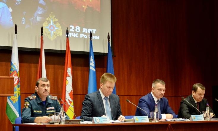 Cовещание под руководством заместителя главы МЧС России Николая Гречушкина