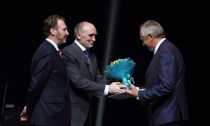 День металлурга