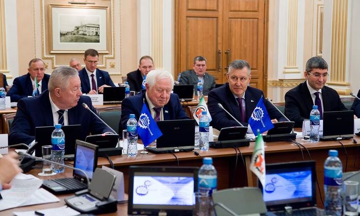 Владимир Якушев: «Сегодня наша оборонная промышленность совершает трудовой подвиг»
