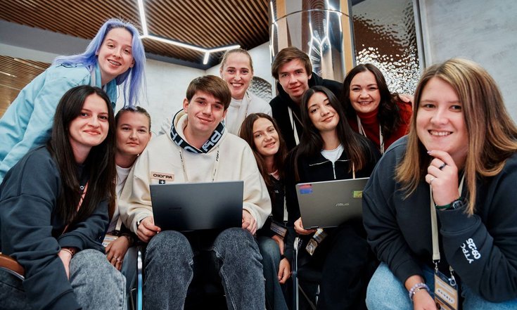 Определен новый состав Совета по молодёжной политике при полпреде