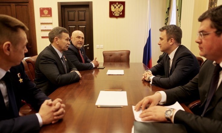 Встреча С.Морева с героями