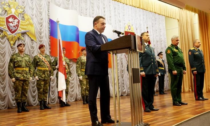 Игорь Холманских принял участие в торжественной церемонии передачи личного штандарта командующего Уральским округом национальной гвардии Российской Федерации