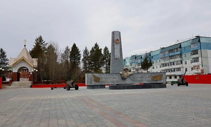 Главный федеральный инспектор по ЯНАО проконтролировал состояние мемориалов, посвященных Великой Победе