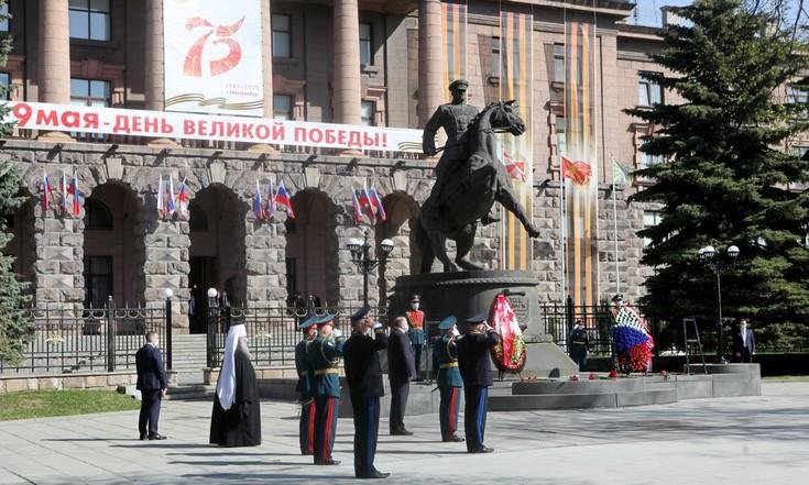 Николай Цуканов принял участие в церемонии возложения венков и цветов к памятнику Маршалу Советского Союза Георгию Константиновичу Жукову