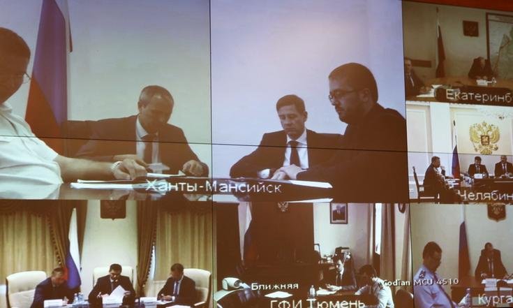 А.Моисеев провел окружное совещание с участием руководителей органов государственной власти субъектов РФ, Ростехнадзора и прокуратуры