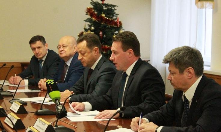 Подписание трехстороннего соглашения