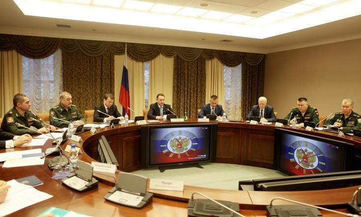 Игорь Холманских провел совещание по вопросу обеспечения общественной безопасности и правопорядка в период празднования Нового 2018 года и Рождества