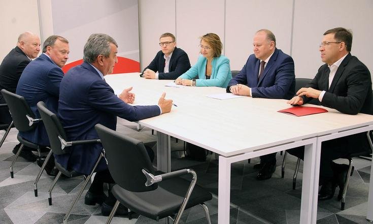 В Екатеринбурге обсудили продвижение научно-производственного потенциала регионов УрФО и СФО для реализации арктических проектов