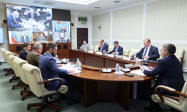 Окружное совещание по вопросу ликвидации аварийного жилья