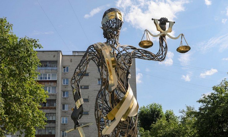 Досрочно завершены работы по благоустройству сквера «Юристов» в Тюмени