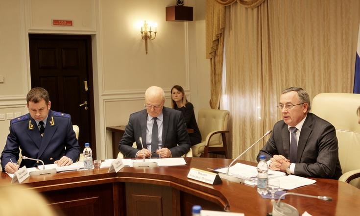 Окружное совещание «О готовности субъектов Российской Федерации к переходу на новую систему обращения с твердыми коммунальными отходами»