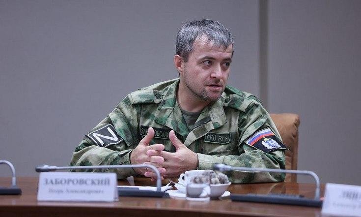 Полномочный представитель Президента Владимир Якушев в преддверии Дня народного единства, встретился с гражданскими активистами Уральского федерального округа