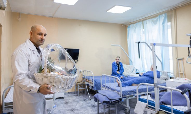 Посещение военного клинического госпиталя в Екатеринбурге