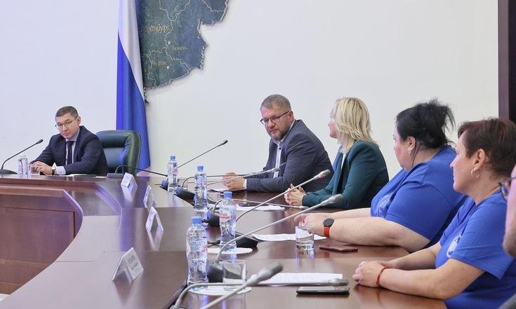 Владимир Якушев встретился с Гуманитарным добровольческим корпусом