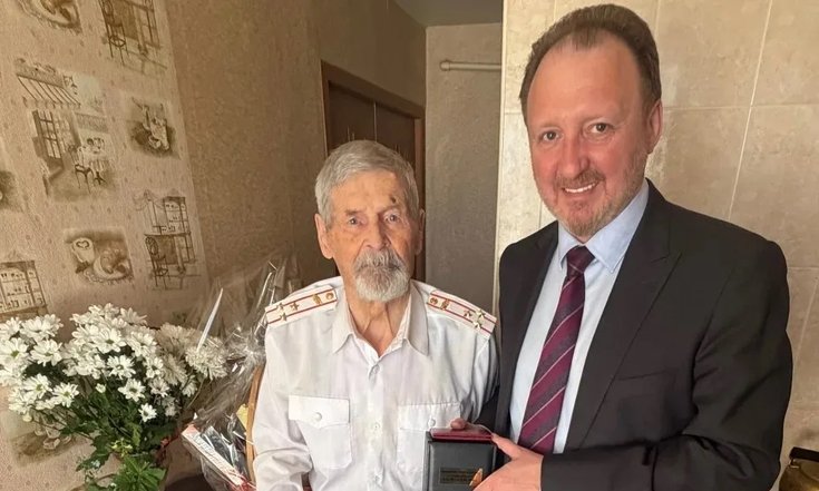 Поздравление со 100-летием ветерана Великой Отечественной войны Дмитрия Суворова