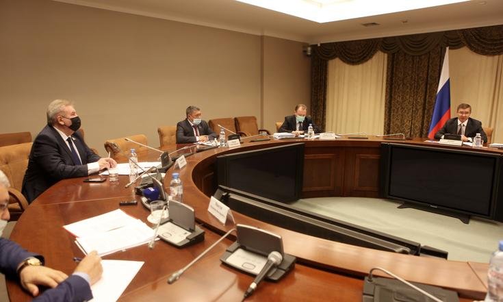 Владимир Якушев: «Важно привлекать сенаторов и депутатов Госдумы не только к продвижению, но и к разработке законодательных инициатив регионов»