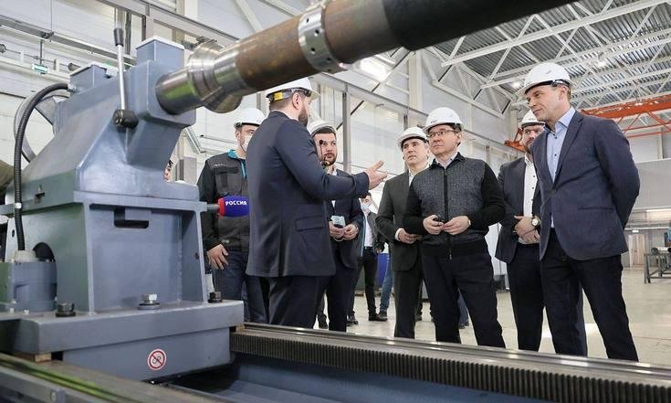 Владимир Якушев: «Машиностроительным предприятиям, работающим на  нефтегазовую отрасль, нужно быстро занять ниши и наладить выпуск отечественной продукции»