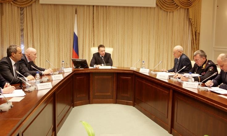 Игорь Холманских провел совещание о взаимодействии с НКО, осуществляющими комплексную реабилитацию наркозависимых