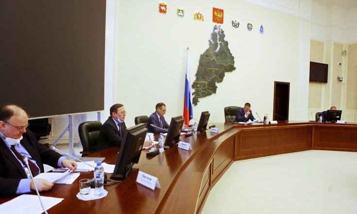 Совещание по вопросу развертывания в Свердловской области дополнительных инфекционных коек, необходимых для лечения  пациентов с COVID-2019