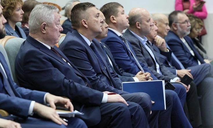 Владимир Якушев: «Кадровый вопрос – это приоритет номер один»