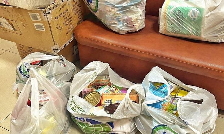Жители Курганской области несут гуманитарную помощь в колледжи и техникумы
