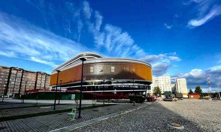 В Тобольске благоустраивают территорию у нового центра гимнастики