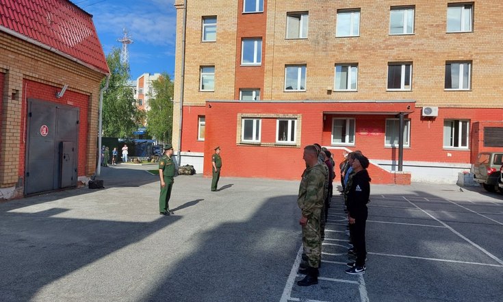 Группа военнослужащих из Югры отправилась в именной батальон